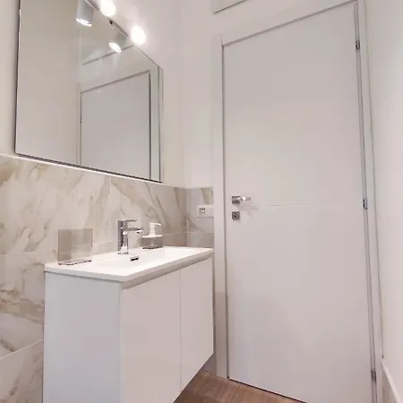 The Green Apt - Stylish And Confortable Large Studio Close To Metro Apartment Milan